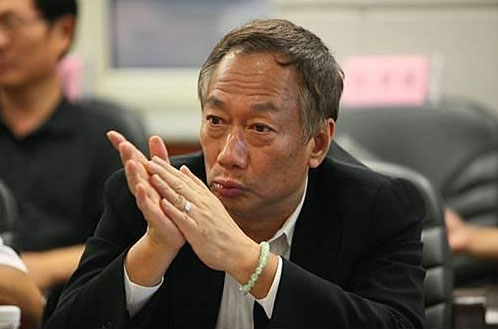 郭臺銘的退與進：從企業走向政壇面臨巨大挑戰