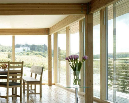 正面應(yīng)對(duì)發(fā)展危機(jī) 門(mén)窗企業(yè)要找準(zhǔn)變革創(chuàng)新點(diǎn)