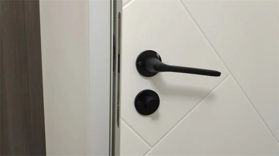 選購(gòu)室內(nèi)木門時(shí)，這幾項(xiàng)一定要注意，以免上當(dāng)受騙!