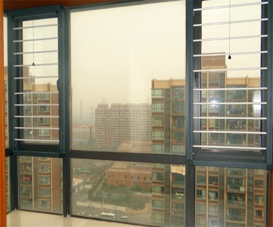 安全屏障：門窗的防盜與防護特性