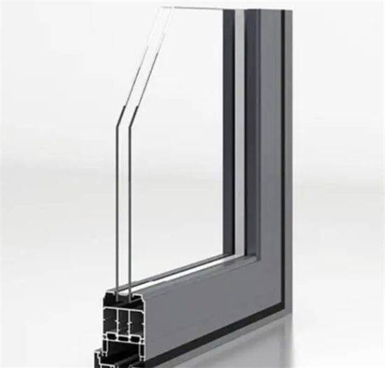 門窗的雙層與三層玻璃：節能性能比較