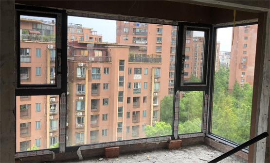 門窗的經濟適用性：大戶型住宅的節能解決方案