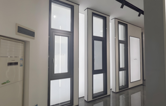 門窗選擇指南：哪種最適合您的家?