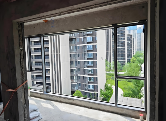 中國(guó)門窗怎么選才安全?專家支招，讓你家的安全無(wú)懈可擊!