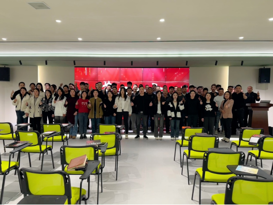 鑫華派鋁業2025目標啟動大會：蓄勢待發，劍指新程