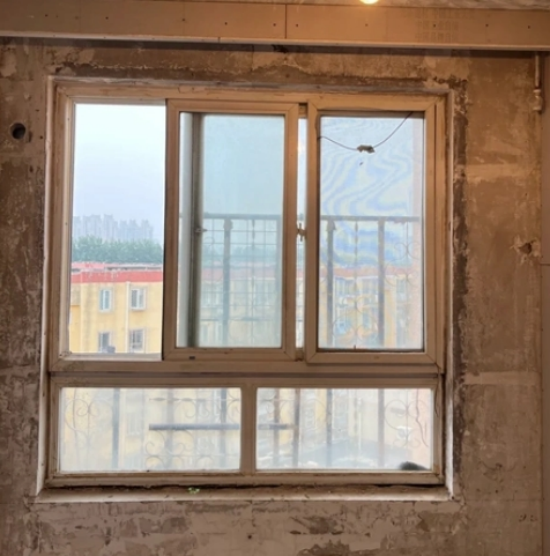 老破小門(mén)窗改造秘籍：不拆舊框直接裝新窗的極限操作