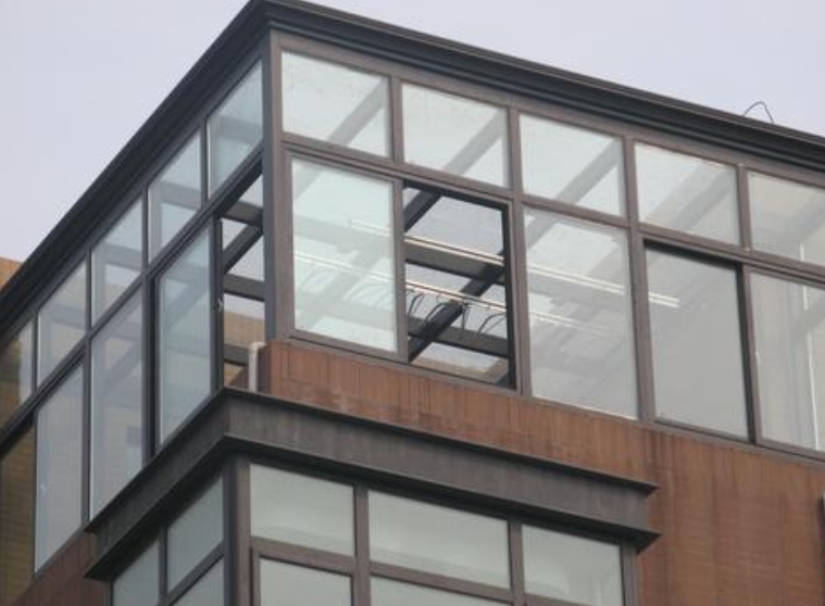 門窗玄學大賞：開發商最愛藏的5個“漏風刺客”