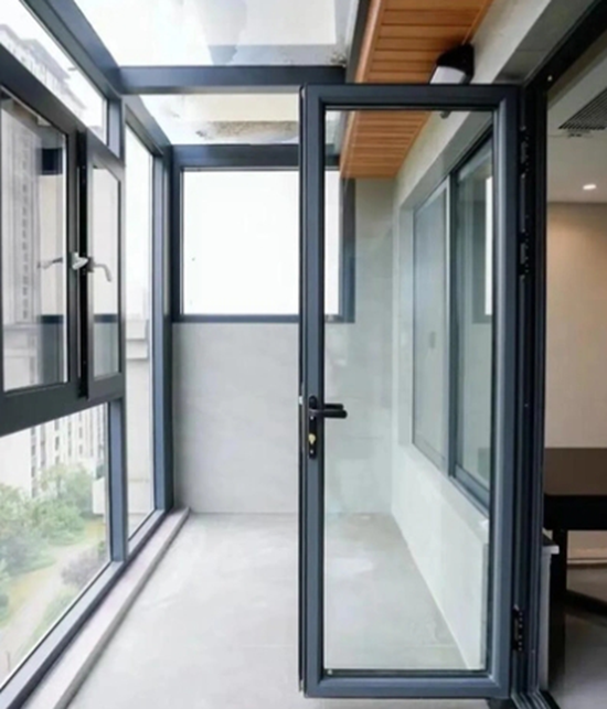 出租屋隔音零成本改造：保鮮膜封窗實測降噪20分貝，這操作絕了!