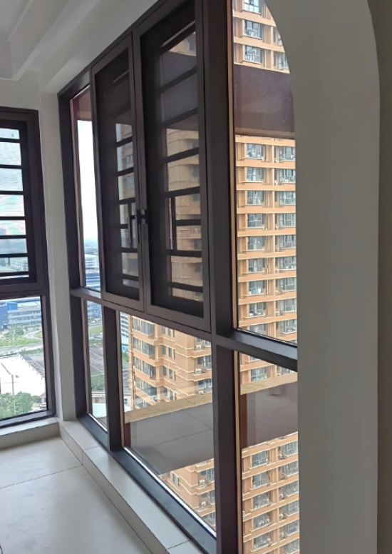 斷橋鋁窗VS塑鋼窗：安裝師傅不敢說的5個真相