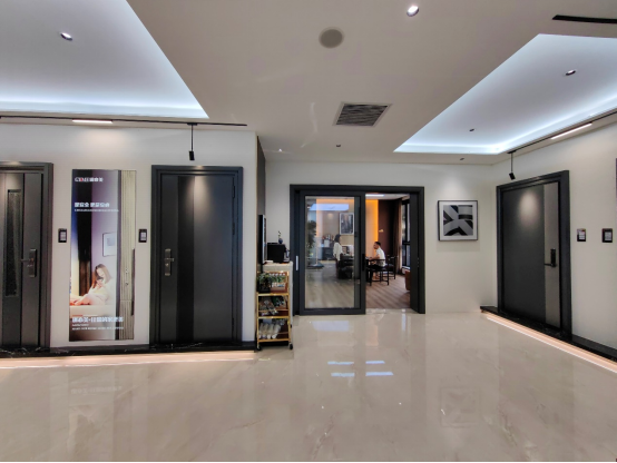 恩平大商許惠楨：破局寒冬，百萬加盟“鋼亦美”開啟創業新征程